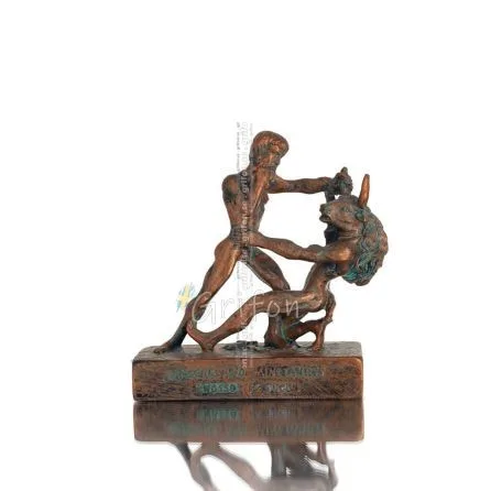 Theseus & Minotaur: The Last Battle of One, Minoan Civilization 16cm Full Alabaster Statyette, Antika Grekland Polyester 1 - gri