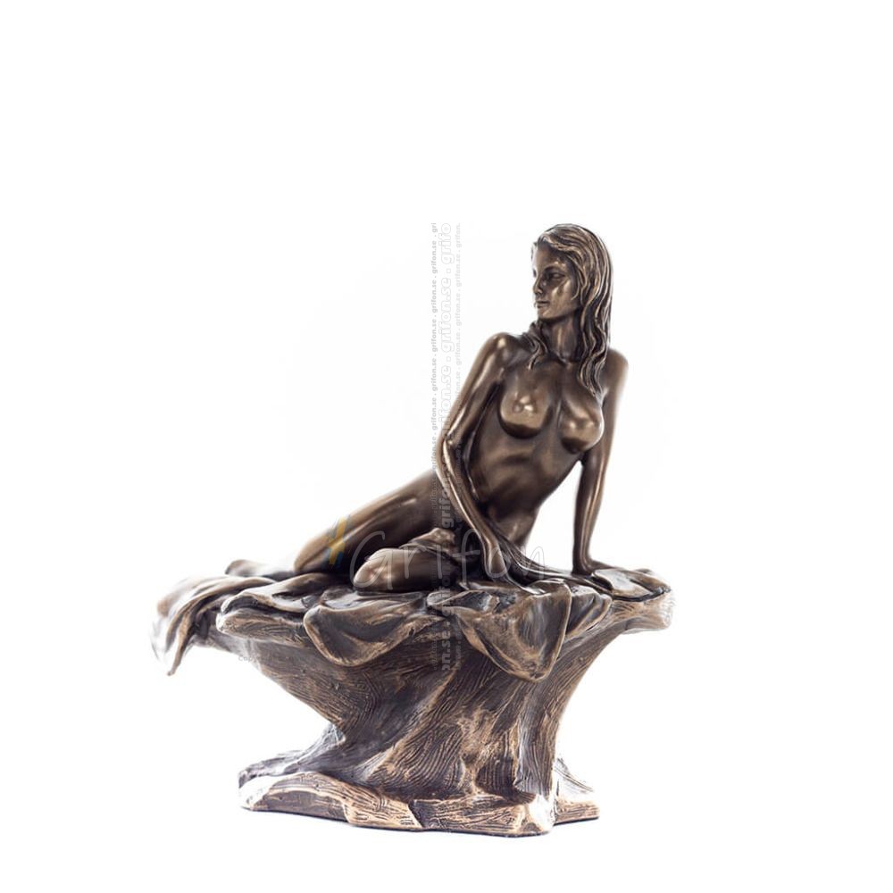 Kvinna poserar på en sten 13,5 x 13 cm Veronese brons galvaniserad helkroppsfigur, modern dekorativ Veronese 1 - grifon.se Kvinna poserar på en sten 13,5 x 13 cm Veronese brons galvaniserad helkroppsfigur, modern dekorativ Veronese 1 - grifon.se