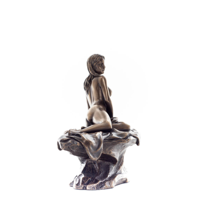 Woman Posing on a Rock 13.5x13cm Veronese Bronze Electroplating Full Body Figurine, Modern Decorative Veronese 5 - grifon.se 