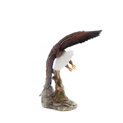 Färgad örn som verkar flyga över en trädstam, 39 cm helkroppsstaty i alabaster, Dekorativ Veronese 4 - grifon.se 