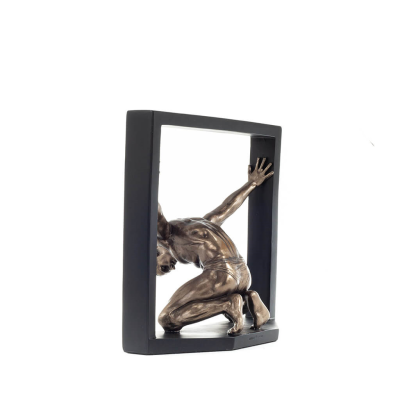 Άνδρας γονατιστός σε κορνίζα 20,5εκ Ολόσωμο αγαλματίδιο με Ηλεκτρόλυση μπρούτζου Veronese, Μοντέρνο Διακοσμητικό Βερονέζ 3 - gri