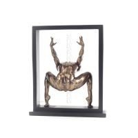 Άνδρας που κάνει γυμναστική μέσα σε κορνίζα 27εκ Ολόσωμο αγαλματίδιο με Ηλεκτρόλυση μπρούτζου Veronese, Μοντέρνο Διακοσμητικό Βε