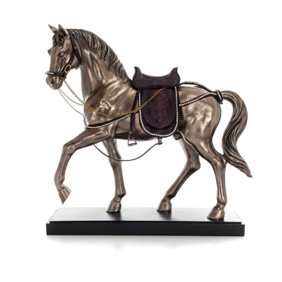 Häst eller Equine, en gående häst med sadel, 48,5 cm. Helkroppsstatyett med brons elektroplätering Veronese Veronese 1 - grifon.