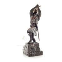 Knight on Stairs Holding Sword in Attack Stance 19.5x30.5cm Veronese Electrolytic Bronze Full Body Statue Veronese 2 - grifon.se