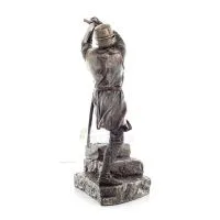 Knight on Stairs Holding Sword in Attack Stance 19.5x30.5cm Veronese Electrolytic Bronze Full Body Statue Veronese 4 - grifon.se