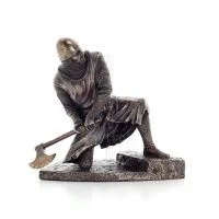 Knight kneeling in defense stance 20x17.5cm Full body statue with Veronese Bronze Electrolysis Veronese 1 - grifon.se 