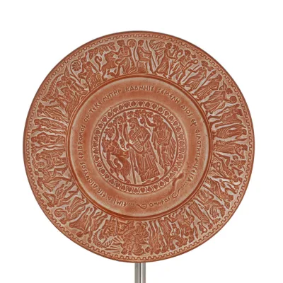 Vägghängande tallrik 24cm dekorativ med handgjord finish, väggmonterad Dekorativ keramik 1 - grifon.se 