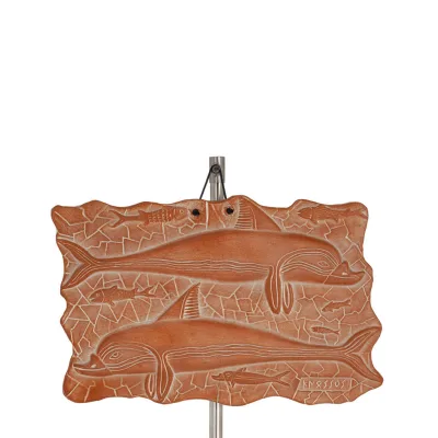 Vägghängande plaketter i form av delfiner 17x26cm dekorativa med handgjord finish, väggmonterad Dekorativ keramik 1 - grifon.se 