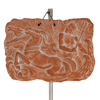 VÃ¤gghÃ¤ngande tallrikar Neptune 18x25cm dekorativa med Handgjord finish, vÃ¤ggmonterad Dekorativ keramik 1 - grifon.se 