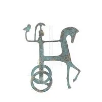 Athena or Athana or Athene: The goddess of wisdom 18cm on a chariot with a helmet and an owl in her hand, full-bodied bronze dec